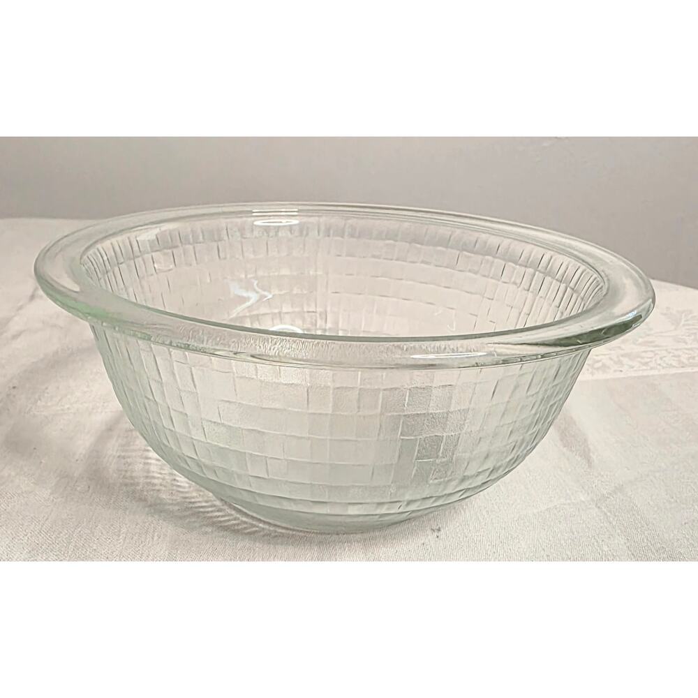 Vintage Pyrex 1.5L Round Borosilicate Glass Bowl Basket Weave Pattern